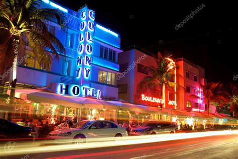 MIAMI SOUTH BEACH HOTELS – Stock Editorial Photo © fotokenzo #12889684