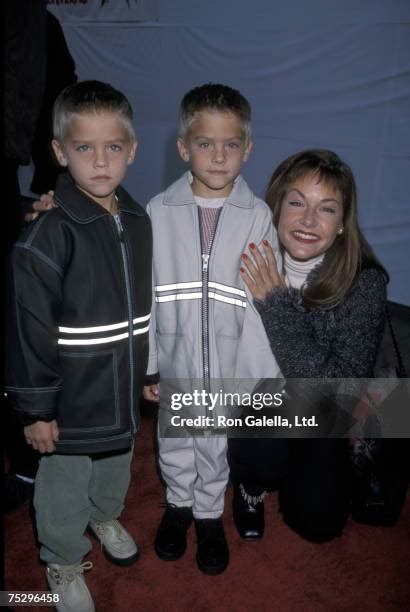 48 Dylan And Cole Sprouse Parents Stock Photos High Res Pictures And