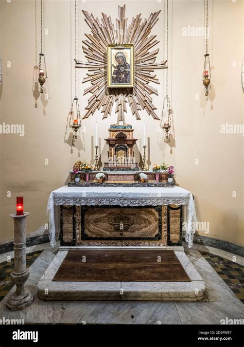 La Capilla del Santísimo Sacramento y la Virgen de San Alexis en la