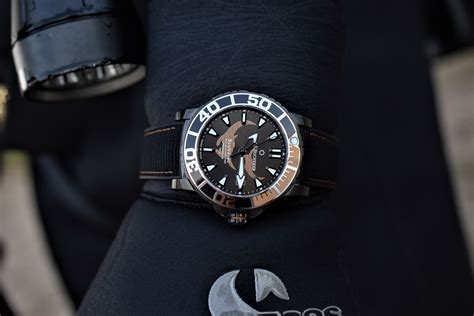 Carl F Bucherer Patravi Scubatec Black Manta Special Edition Hands