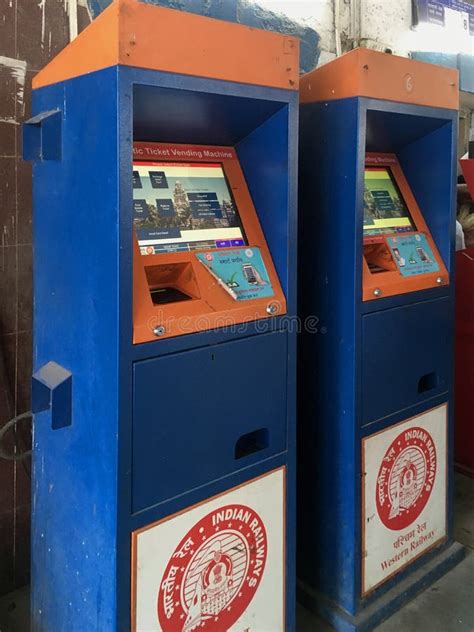 Atvm Automatyczna Automat Biletowy Wykorzystywany W Podmiejskich Poci