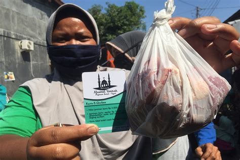 Pembagian Daging Kurban Newstempo