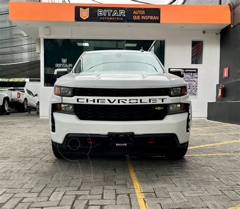 Chevrolet Silverado Doble Cabina 4X4 Usado 2021 Color Blanco Precio