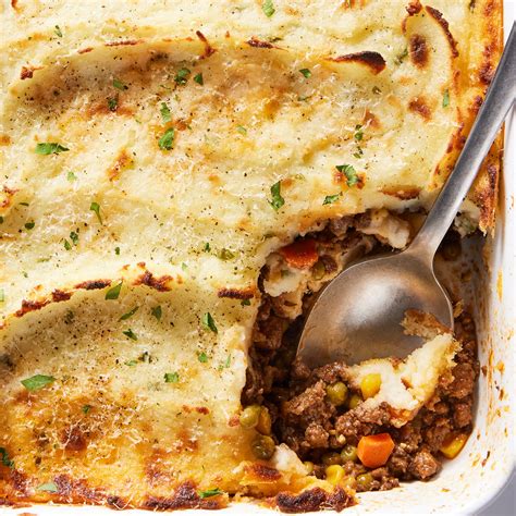 45 Best Christmas Casseroles - Easy Holiday Bakes