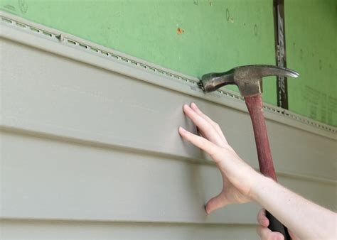 how to put on vinyl siding