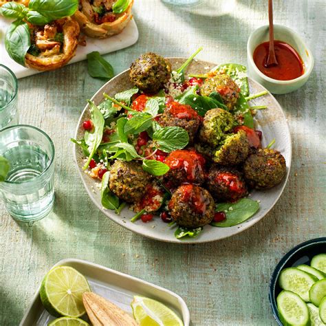 Quinoa Salad With Falafel Spinach Garden Gourmet