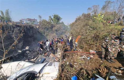 Nepal Aereo Si Schianta Al Suolo In Fase Di Atterraggio Morti