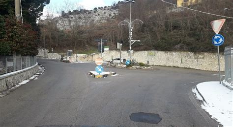 Il Vescovado Valico Chiunzi Strada Percorribile Al Mattino Si