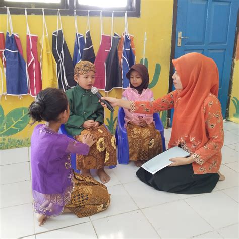 Mengembangkan Perilaku Dan Kemampuan Dasar Anak Usia Dini Dengan Metode Bermain Peran