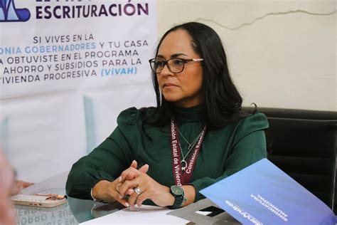 Con entrega de escrituras gobierno de Sergio Salomón brinda certeza