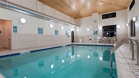 Best Western Plus Hudson Hotel & Suites Pool Pictures & Reviews ...