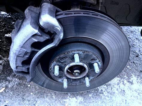 Замена колодок. — Hyundai Santa Fe (3G), 2,4 л, 2013 года | своими ...