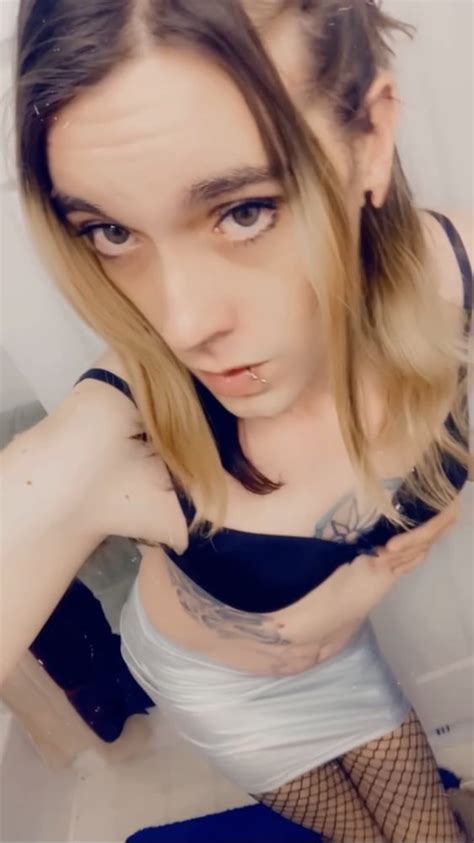 Miniskirt Babe Pics XHamster