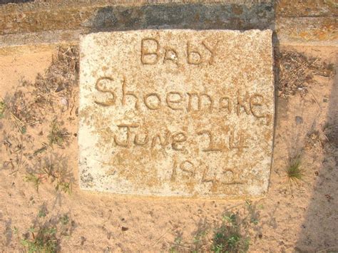 Baby Shoemake 1942 1942 Mémorial Find a Grave