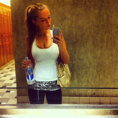 Gym Mirror Pic Porn Pic