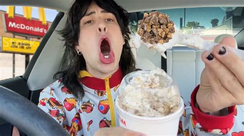 Mcdonalds NEW Mcflurry is INSANE - YouTube