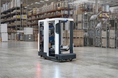 Magazino Launches Pilot Project At ZF With The Robot SOTO Automation