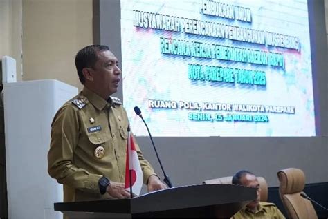 Buka Musrenbang RKPD Parepare 2025 Pj Wali Kota Akbar Ali Pesankan