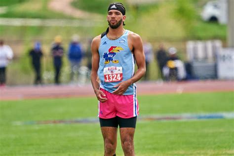 Photo Gallery: Wide-ranging KU track and field action on Kansas Relays ...