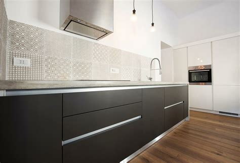 Modern Kitchen Cabinets In Dubai UAE