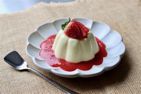 Bavarois with Strawberry Sauce Recipe – Japanese Cooking 101