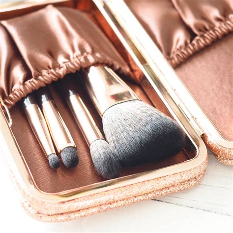 Charlotte Tilbury Magical Mini Brush Set Review Of This Mini Makeup