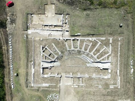 Buried Roman Town Discovered in Italy - GreekReporter.com