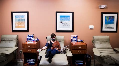 Southwest Florida hospitals expect COVID-19 surge ; need plasma