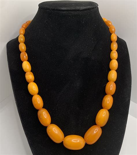 Antique Baltic Butterscotch Egg Yolk Amber Graduated Bead Necklace 19