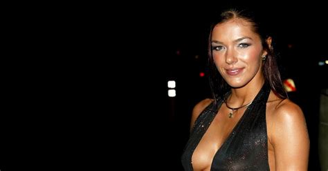 Hot Adrianne Curry Bikini Body Shot