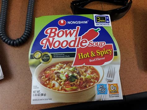 Lunchtime Experiments Nongshim Hot And Spicy Bowl Noodle Soup Urbanemonkey