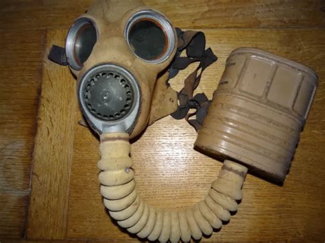 MASQUE A GAZ Barringer Wallis Et Manners 1939 N 4 A Militaire British