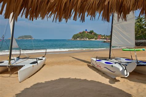 Discover your next adventure in Las Brisas Huatulco - TripFind.com