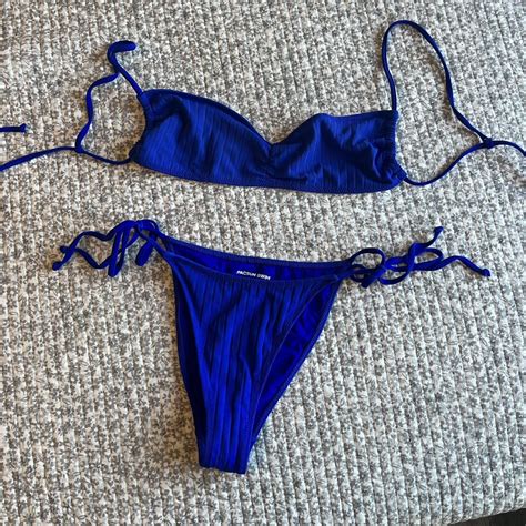 PacSun Blue Ribbed Bikini Top Size M Bottoms Size Depop