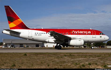 PR AVH Avianca Brasil Airbus A318 122 Photo By Chris Lofting ID