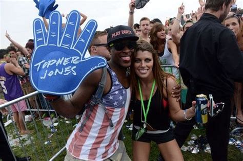 Hot Girls Indy 500 S Infield Snakepit Barnorama