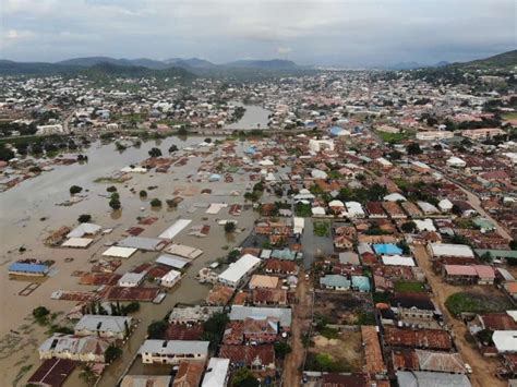 Les Inondations Font Au Moins Morts Au Nigeria