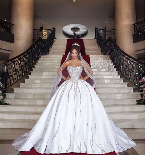 Luxury Bling Wedding Dresses Dubai Arabic Beaded Crystal Bridal Gown