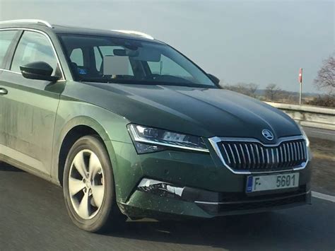 Skoda Superb Facelift Spotted Testing For The First Time