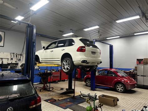 Volkswagen Service - Zbylut Motor Works