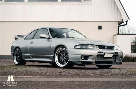 1996 Nissan Skyline R33 GT-R - Bidders Highway