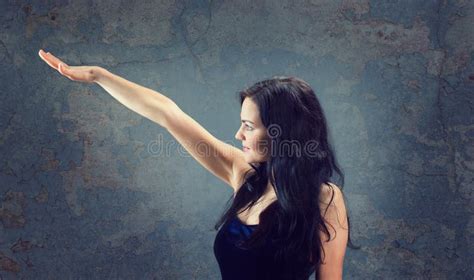 Bella Ragazza Sexy Del Brunette Fotografia Stock Immagine Di Modo
