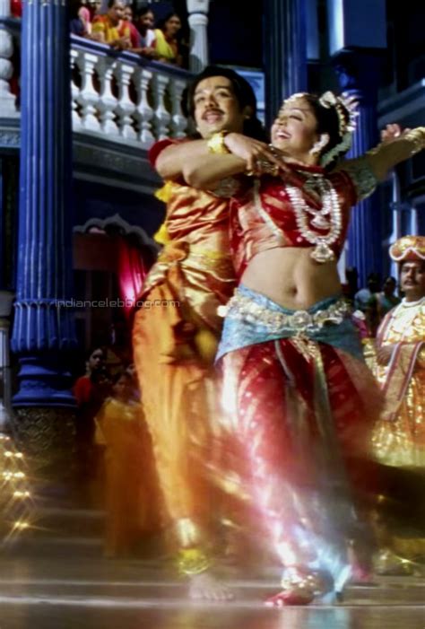 Jyothika Tamil Chandramukhi Hot Navel Hd Stills Indiancelebblog
