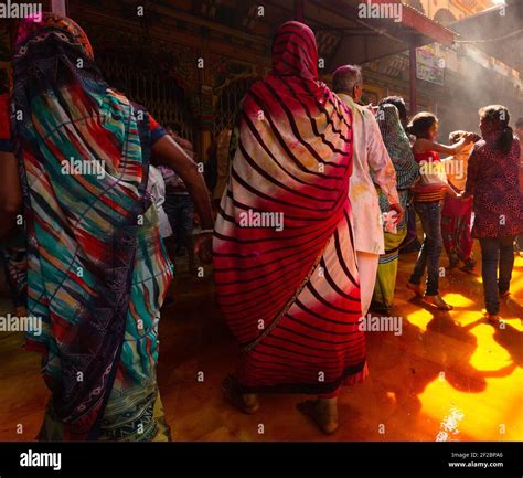 India Mathura Devotees Celebrate Holi Inside Dwarkadheesh Temple