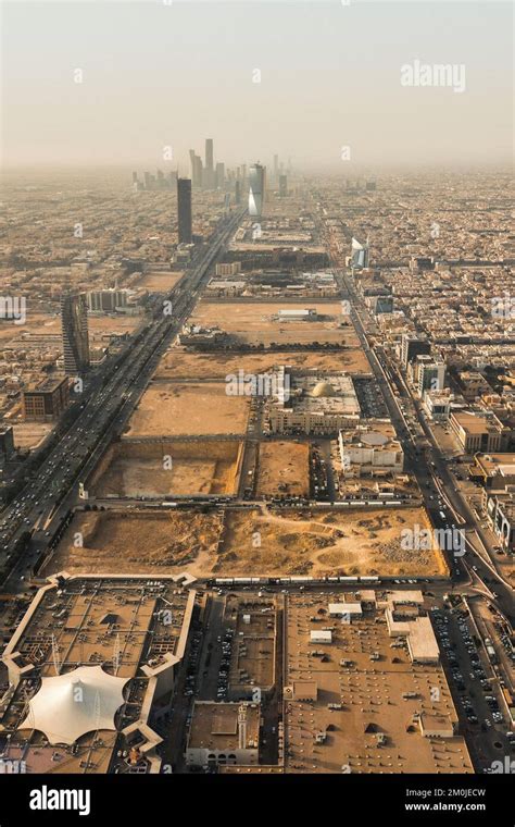 Riyadh saudi arabia aerial hi-res stock photography and images - Alamy