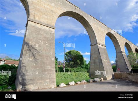 Carpentras Aqueduct Hi Res Stock Photography And Images Alamy