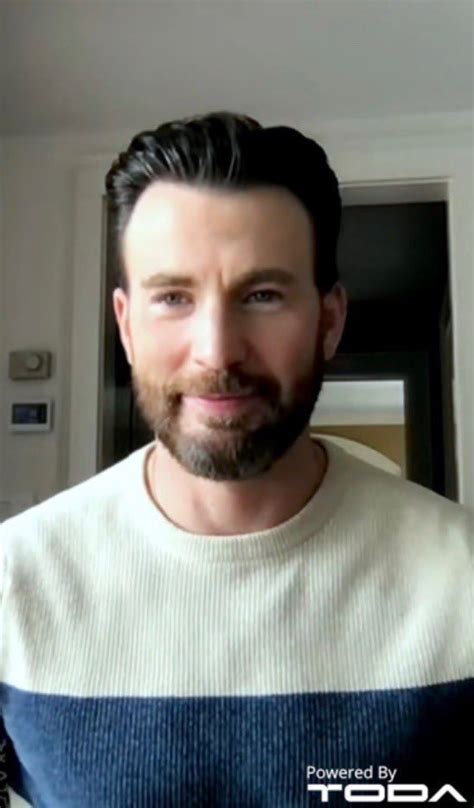 Chris Evans Fans 💙💙 On Twitter June In New England And Chris Evans Is🥰