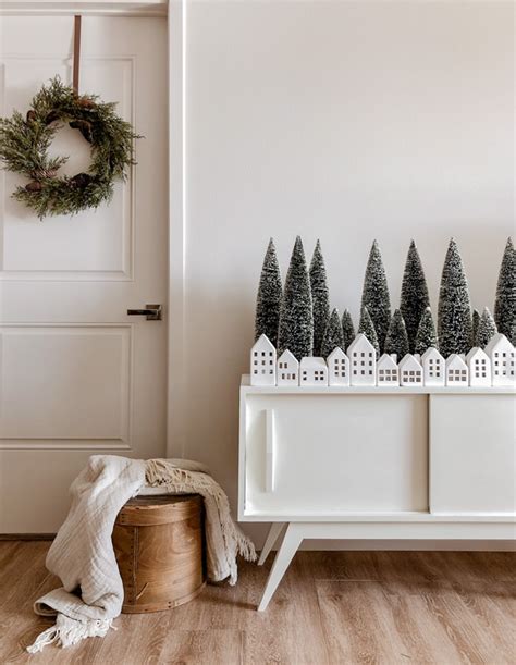 13 Minimalist Christmas Decorations You Ll Want To Copy This Year