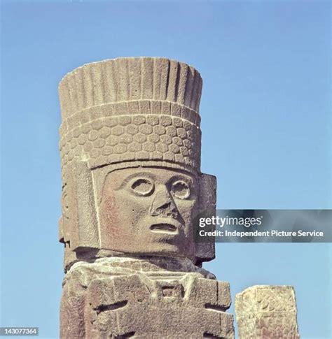 Quetzalcoatl Statue Photos and Premium High Res Pictures - Getty Images