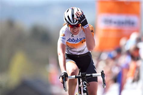 Van Der Breggen Seizes World Cup Lead With Flèche Wallonne Victory